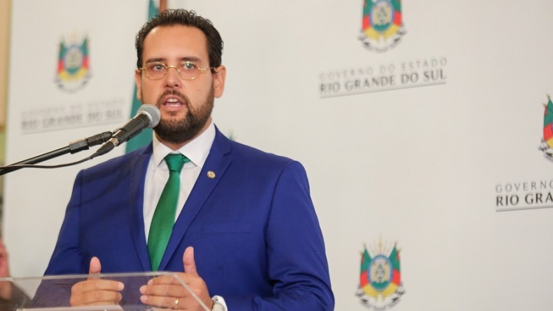 Novo secretário foi empossado na manhã desta quarta-feira