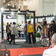 Estande coletivo Estação Moda RS, na Couromoda