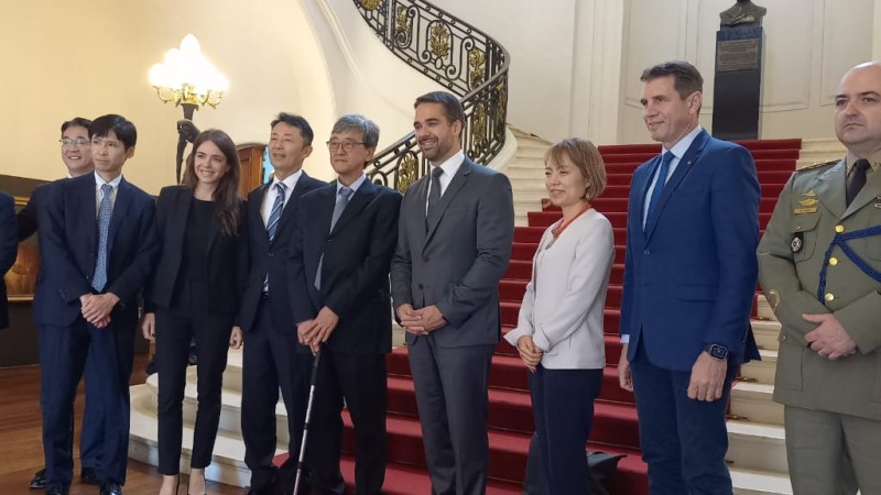 Embaixador japonês faz sua primeira visita ao Estado