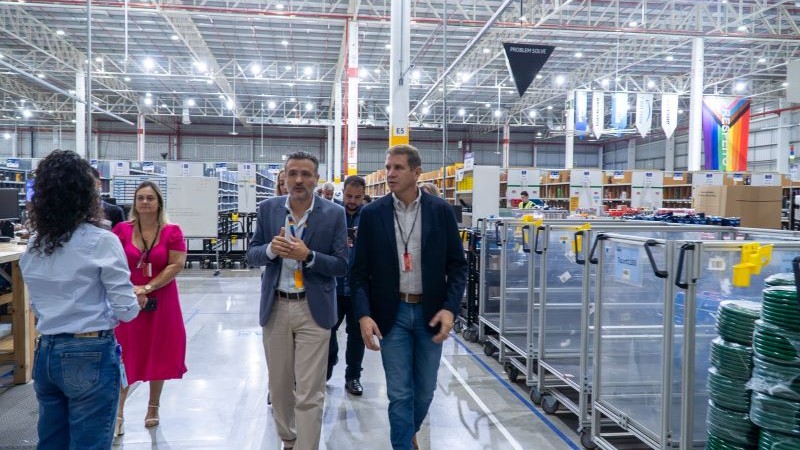 Secretário Ernani Polo visita centro de distribuição da Amazon Brasil, em Nova Santa Rita