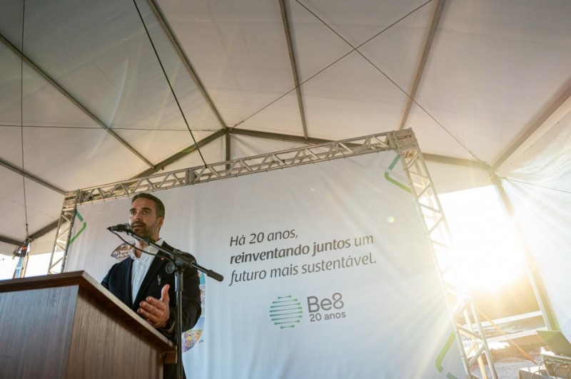 Foto do governador Eduardo Leite
