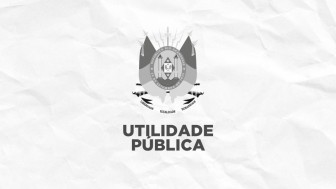 Bras&atilde;o do Estado do RS em preto e branco. Abaixo se l&ecirc; "utilidade p&uacute;blica"