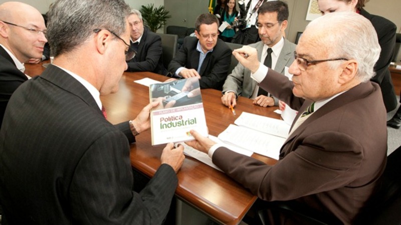 20121001162312foto-alstom-politica-industrial-red.jpg